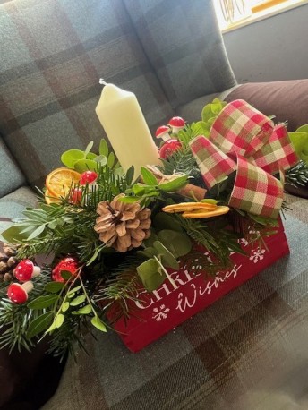 Christmas Wishes Table Centre